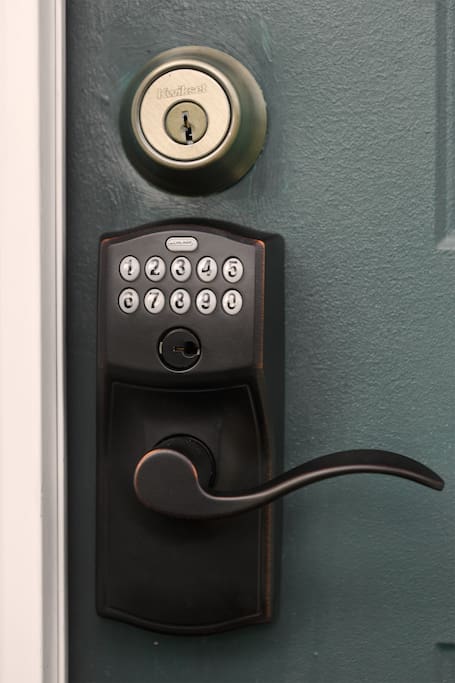 Keyless Lock - new code for each guest