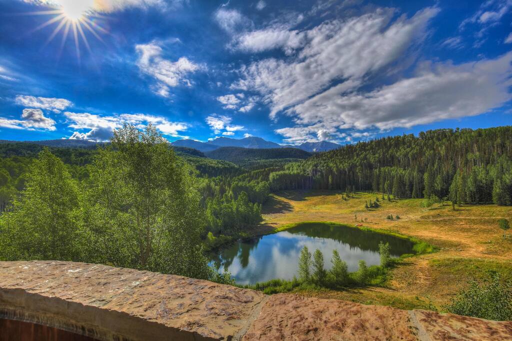 INCREDIBLE VIEWS, convenient location to Telluride Ski Resort and Town of Telluride
