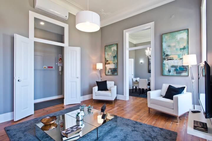 An apartment with an amazing terrace gallery image 5