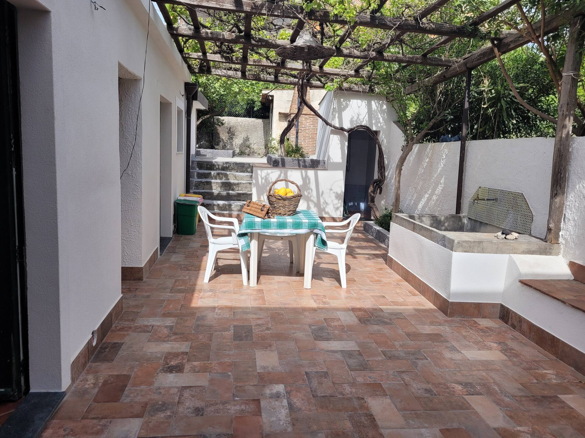 Typical house in a Sicilian village — photo 3