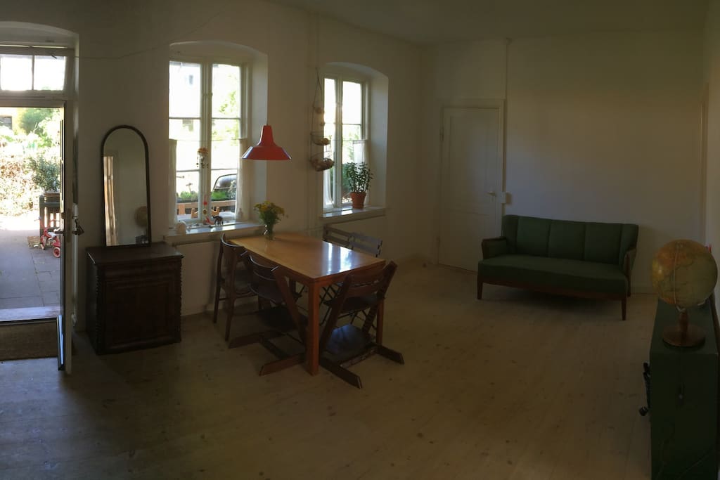 Nice livingroom with kitchen.