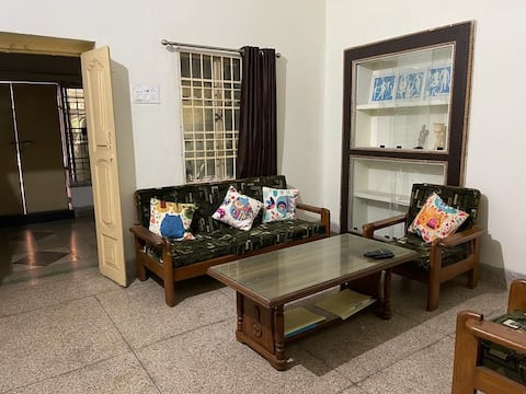 Old Charm, 3-bhk super close to the Airport.