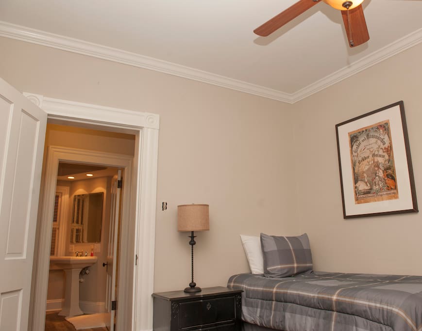 Bedroom with two twin beds