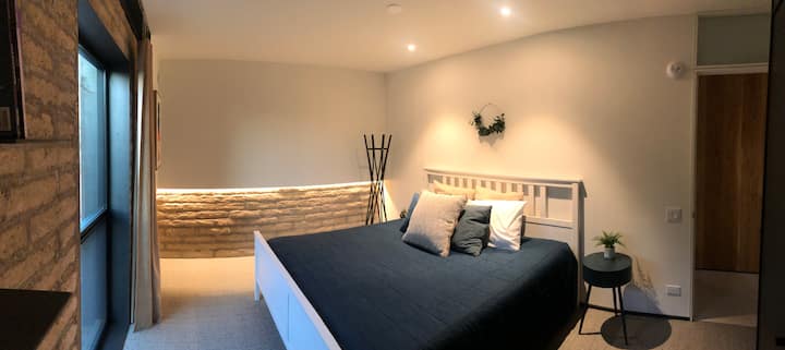 Chumba cha kulala 2 na kitanda aina ya king