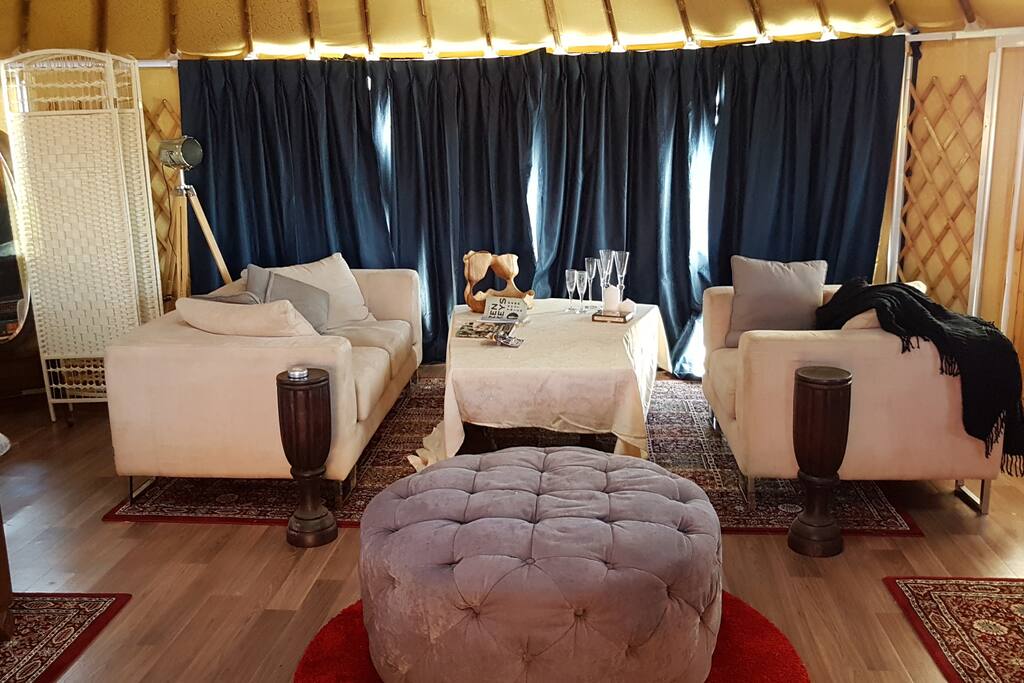 Shoot in the yurt