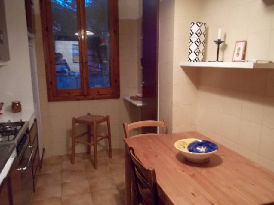 Cucina per cucinare e chiacchierare