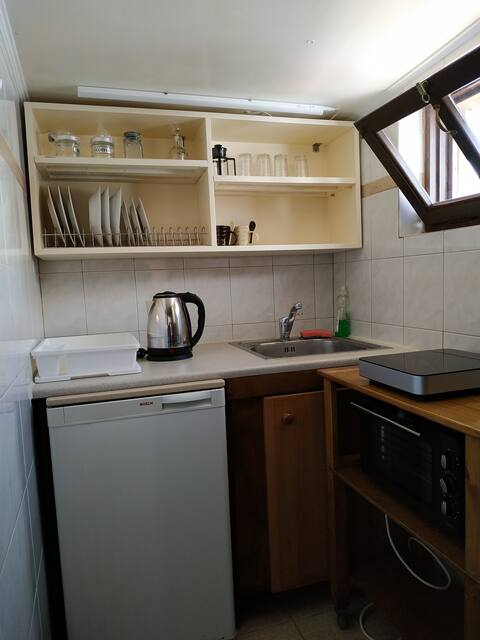 Successful Airbnb property: Bright appartment in Medieval Mansion - Old Town in Περιφερειακή Ενότητα Ρόδου