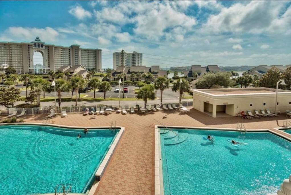 Heated pool next to zero gravity pool
