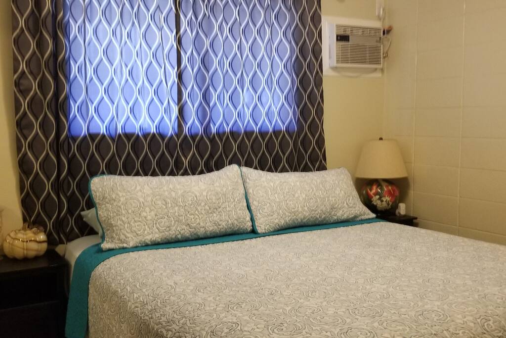 This is a picture of the king size bed.