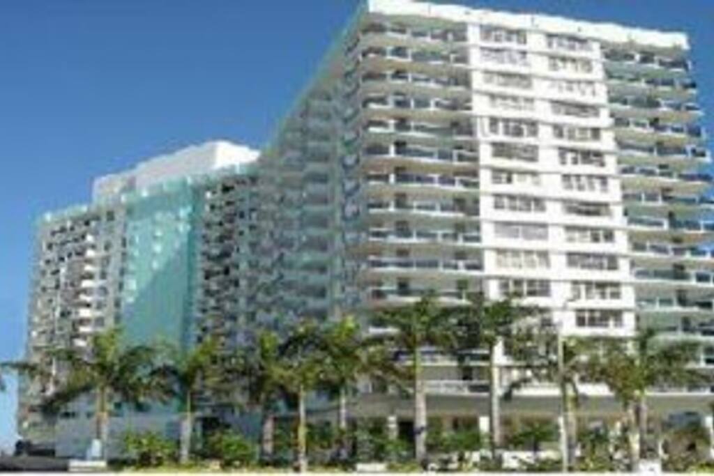 Sea Air Towers