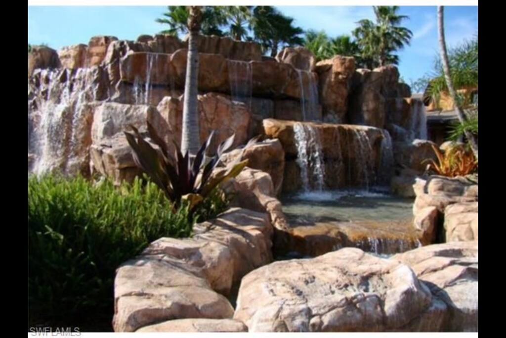 RESORT STYLE POOL