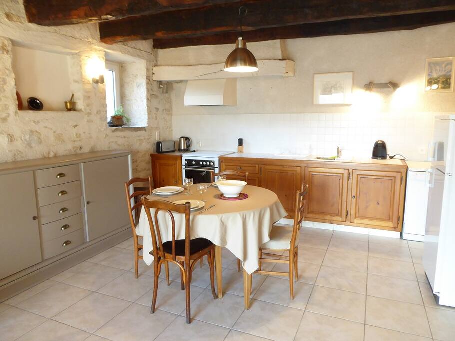 Clos des mûriers - coin cuisine rez de chaussée