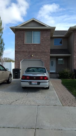 Perfect Get-A-Way!!  3 bedroom 2 1/2 bath