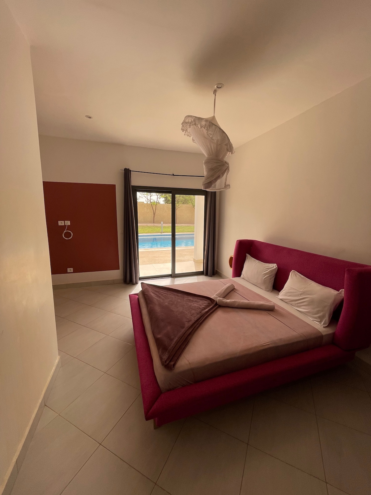 საძინებელი 4