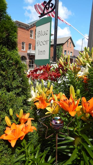 LILY GARDEN at the Blue Door Inn
