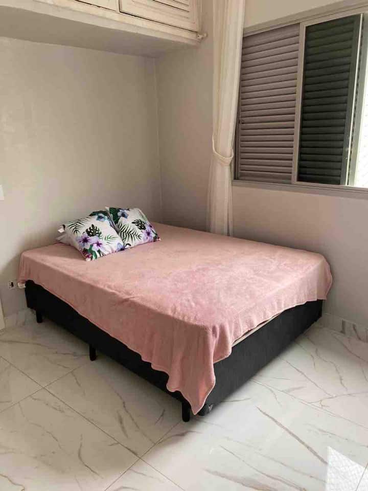 Habitación en suite con cama doble