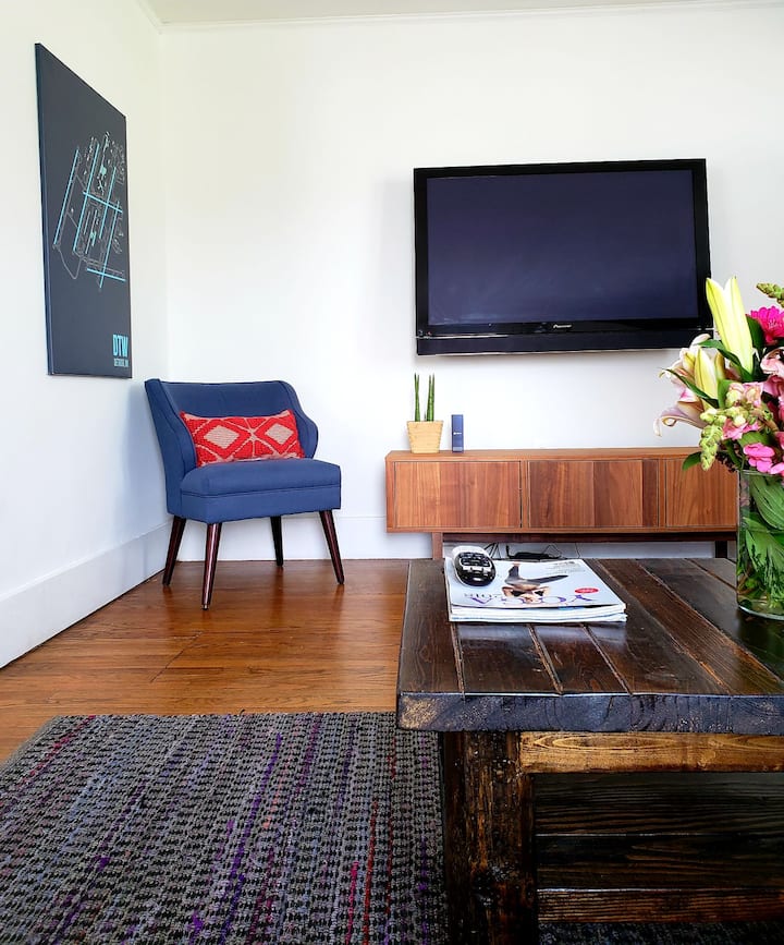 Modern Mid-century In Downtown Royal Oak! - Royal Oak, MI