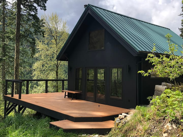 Large deck for relaxing and taking in the views