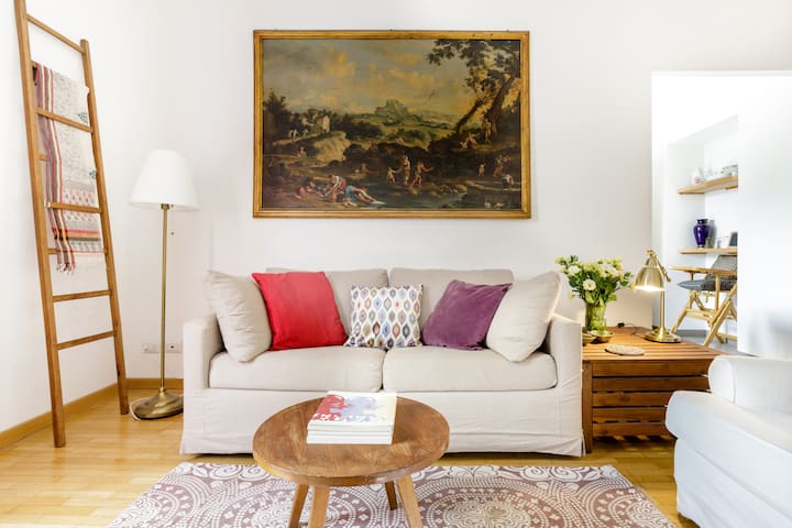 Lillo’s Red apart St Peter Church