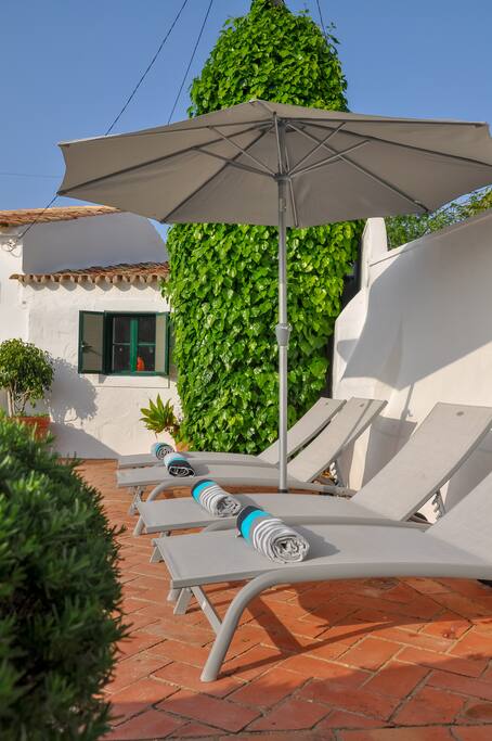 Sun chairs and Private plunge pool at Casa Poente