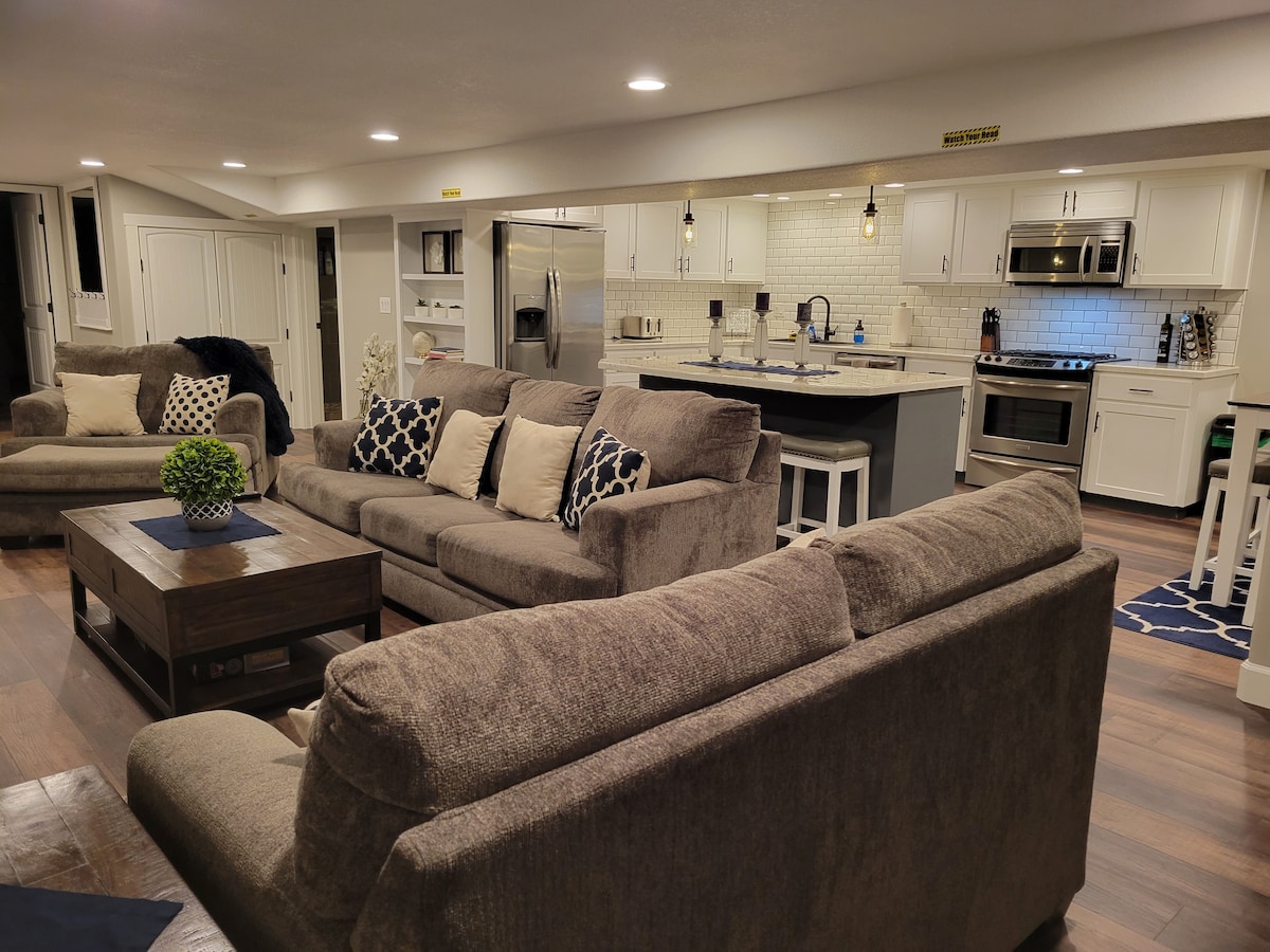 Entire Guest Unit Cool Canby CribFull Basement Guest suites for Rent in Canby, Oregon