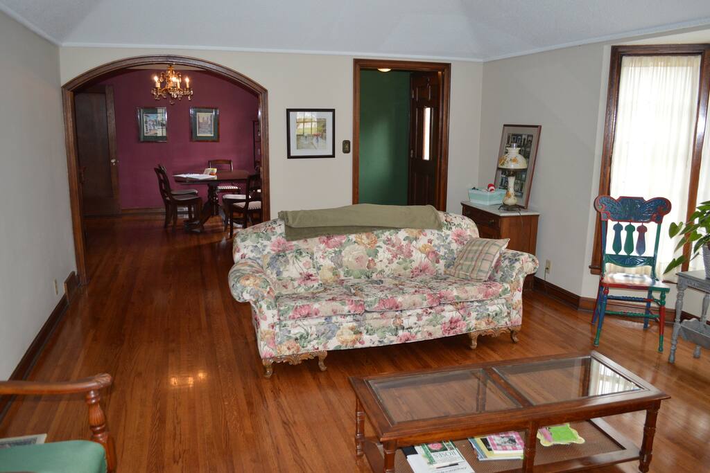 Living room & Dining room