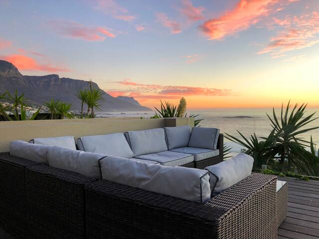 Luxury Beach House – Spectacular Camps Bay Views gallery image 3
