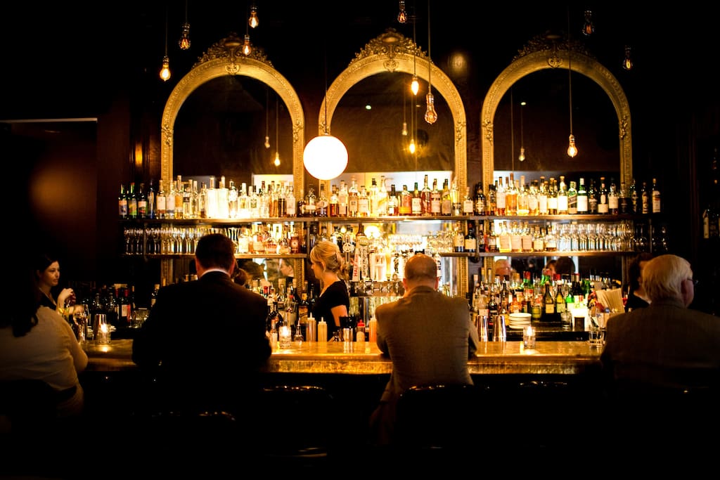 Fotografija – Gilt Bar
