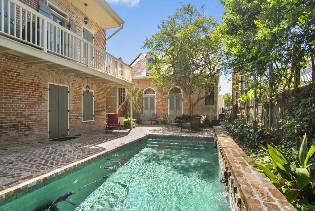 Heated Saltwater Pool