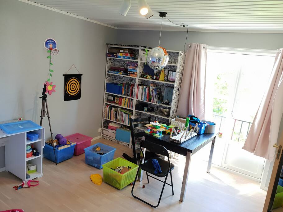 Playroom/bedroom