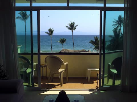 Top performing Airbnb: Best Beachfront Living: Ocean View, Pool, and More in Bucerías