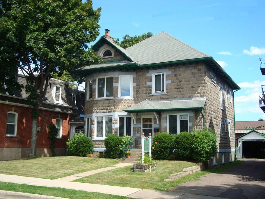 Downtown Bed&Breakfast