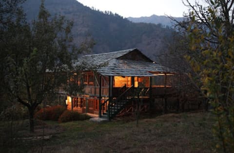 Woodside Traditional Homestays | Naggar, Manali