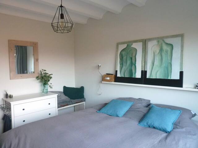 Sfeervol appartement "In de Kunst" met  dakterras