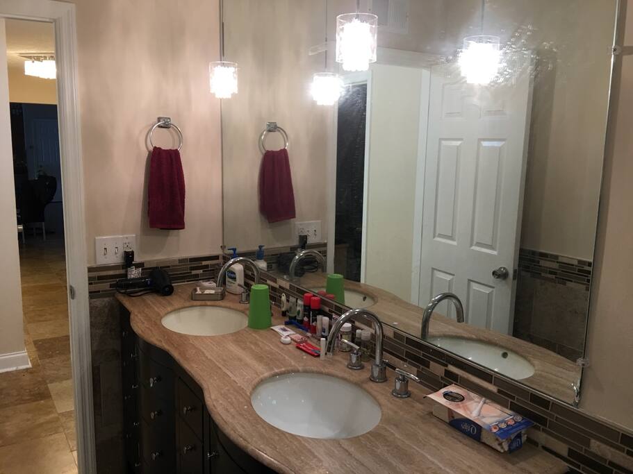 Bathroom next to the room