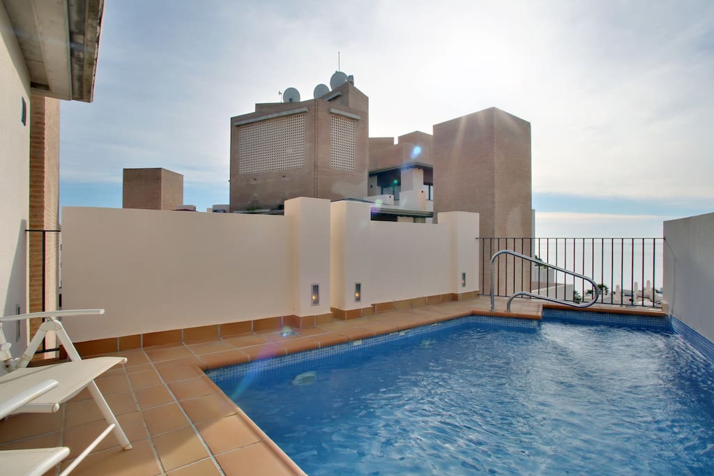 Private swimming pool with stunning sea views!