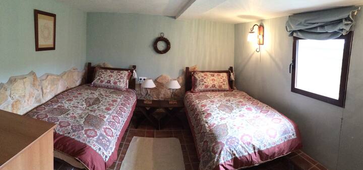 第二间卧室-这些床也可以配置为加大双人床 