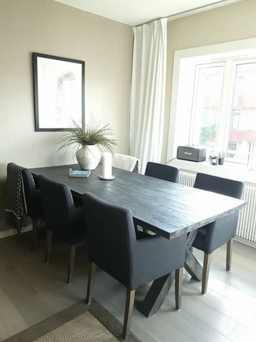 Comfortable dining
