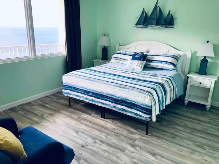 卧室1 ，加大双人床