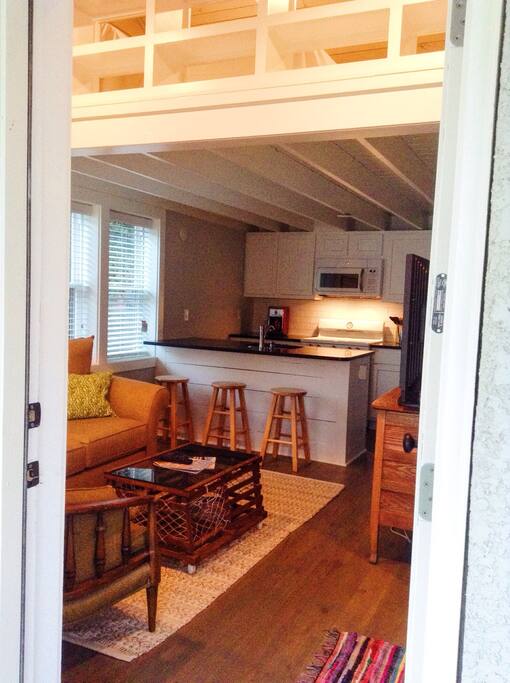 Wireless high speed internet and Cable TV available in the "Quarter House".