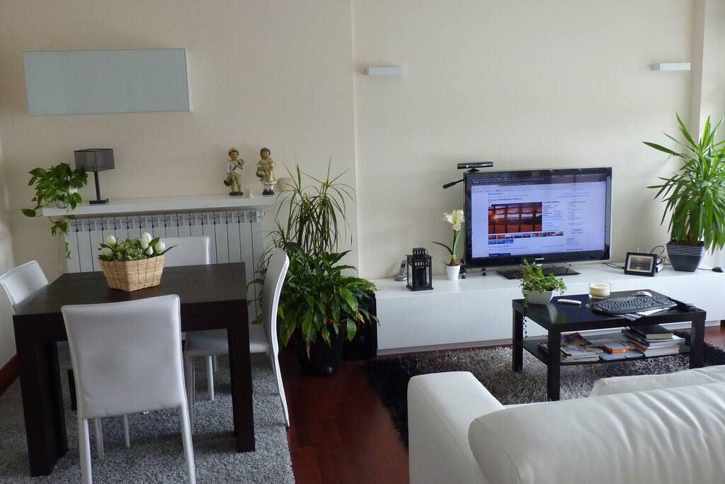 Salon with sea view connected with kitchen and big terrace
