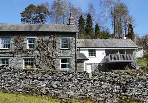 Langdale Cottage - 5 bedrooms and 5 bathrooms