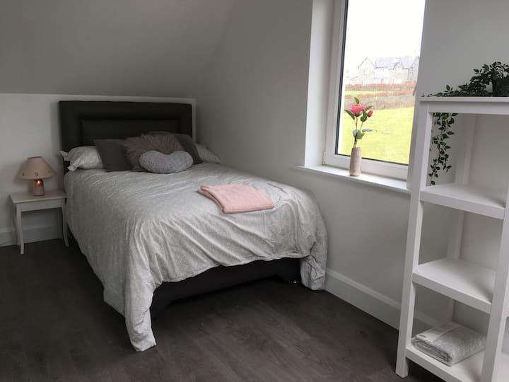 ห้องนอนด้านหลัง