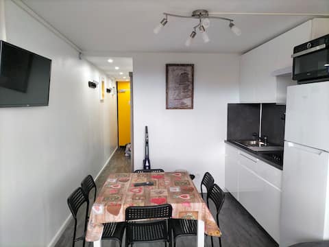 Successful Airbnb property: Studio cabin for 4/6 people, right on the slopes in Aime La Plagne