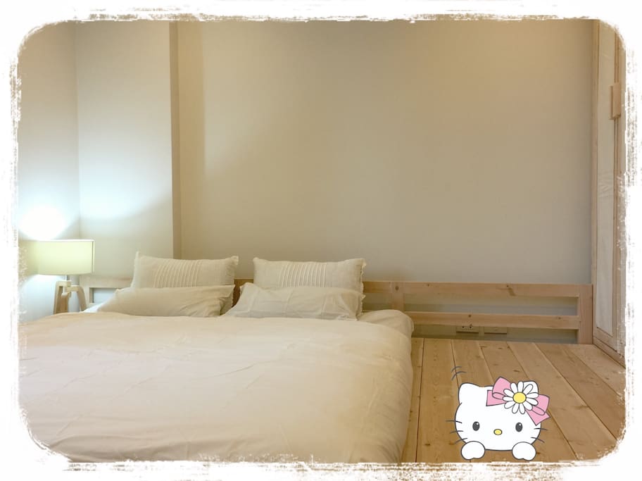 One king mattress in the bed room, decorated with hinoki pine tree wood ( aroma wood)