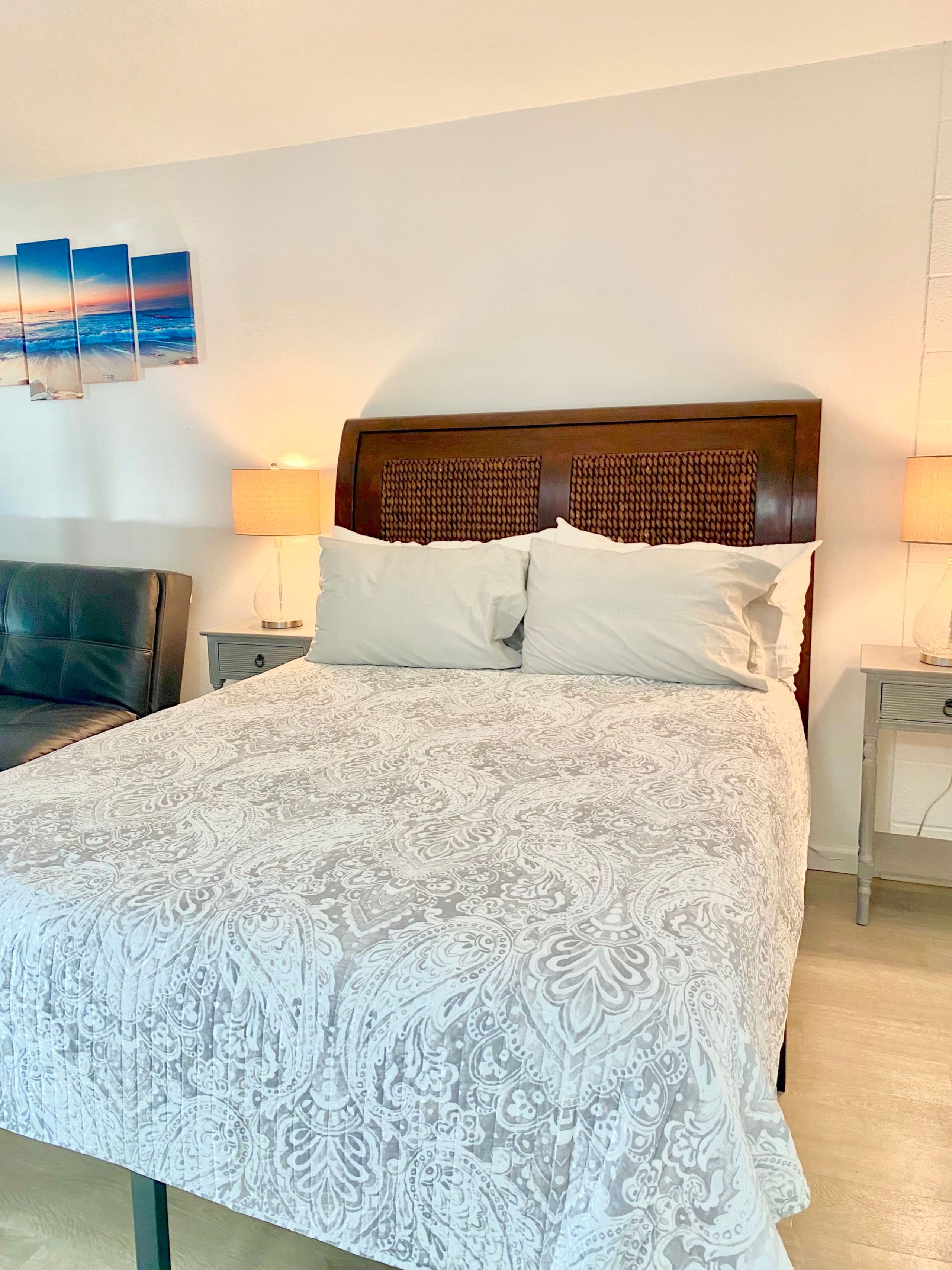 Condo in Honolulu · ★4.71 · 1 bedroom · 2 beds · 1 bath - Image 9