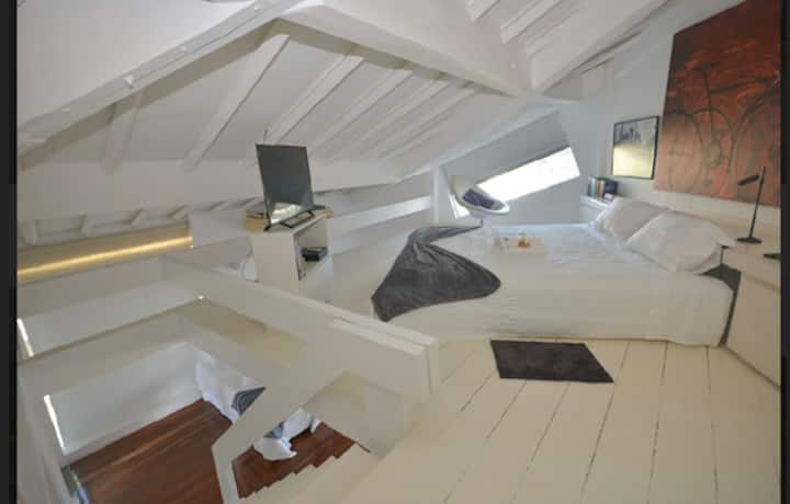 ג'יראו מהסוויטה הראשית