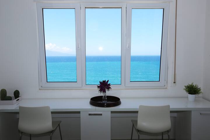 White Residence Luxury Sea Front 1 b/r Apartment B