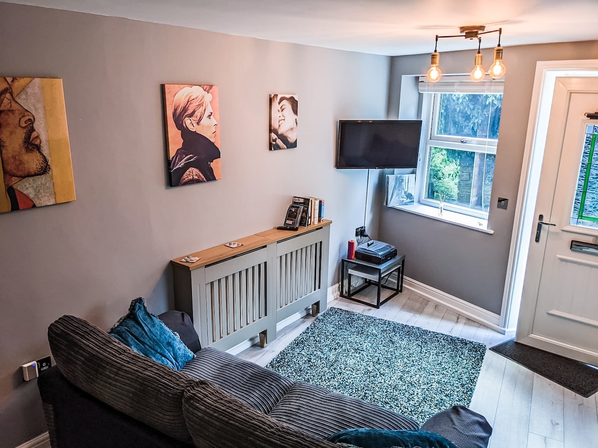 Successful Airbnb property: Cosy Cottage to enjoy Spring in Hebden Bridge in Hebden Royd