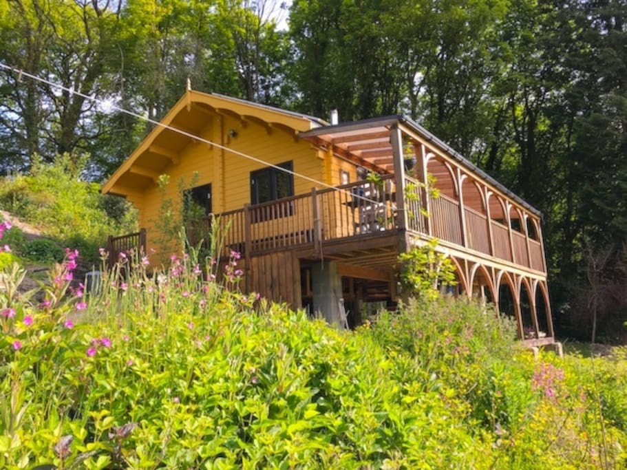 Log cabin on stilts Cottages for Rent in Hebron, United Kingdom